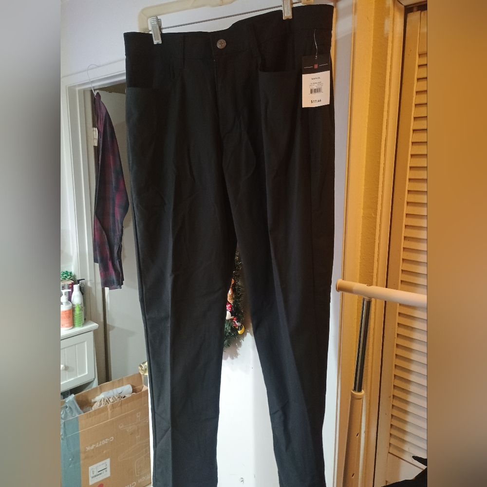 Swiss Tech Men's Dark Gray Chinos